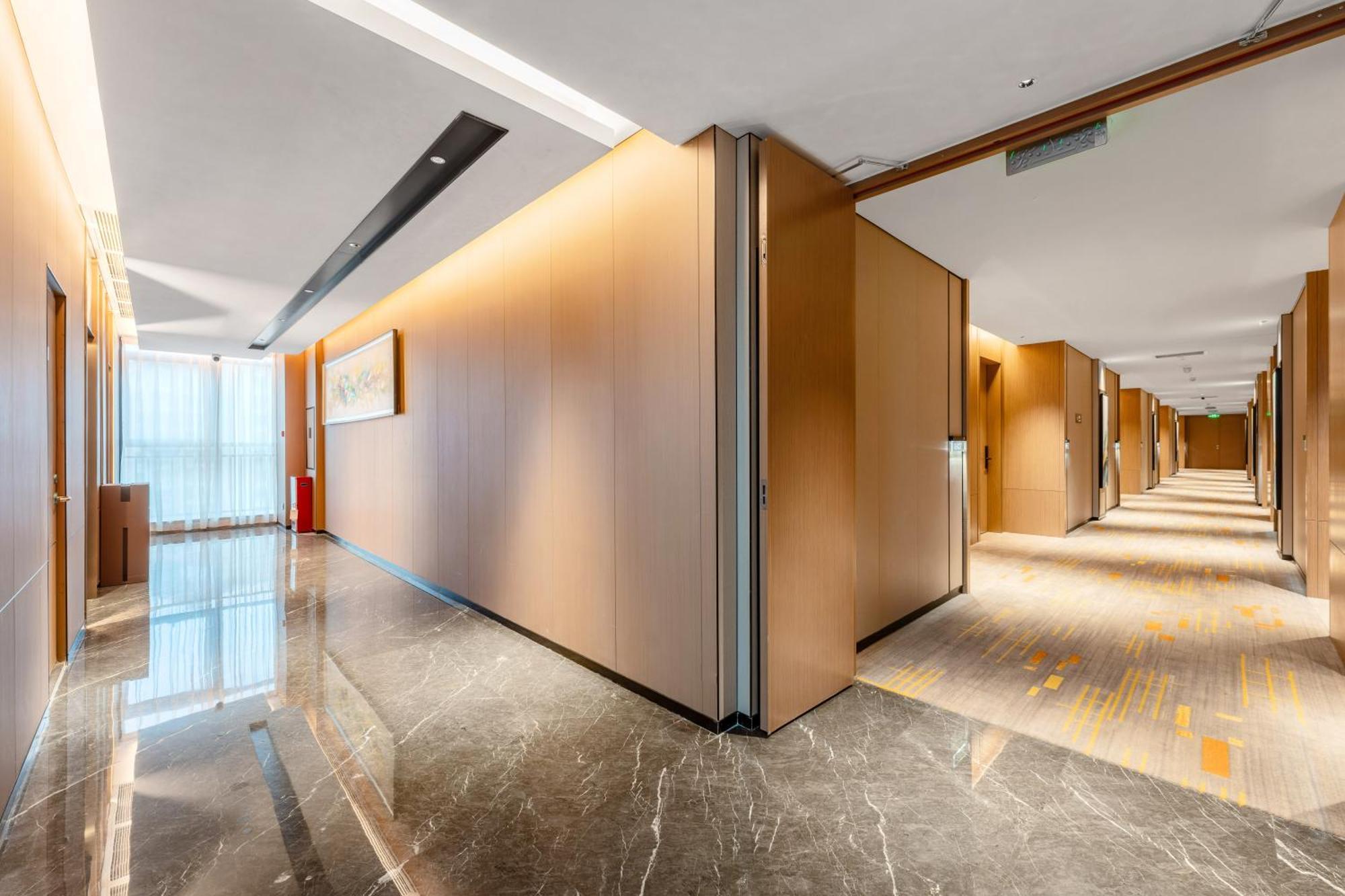 Liang Fan Holiday Inn Guangzhou Exterior photo