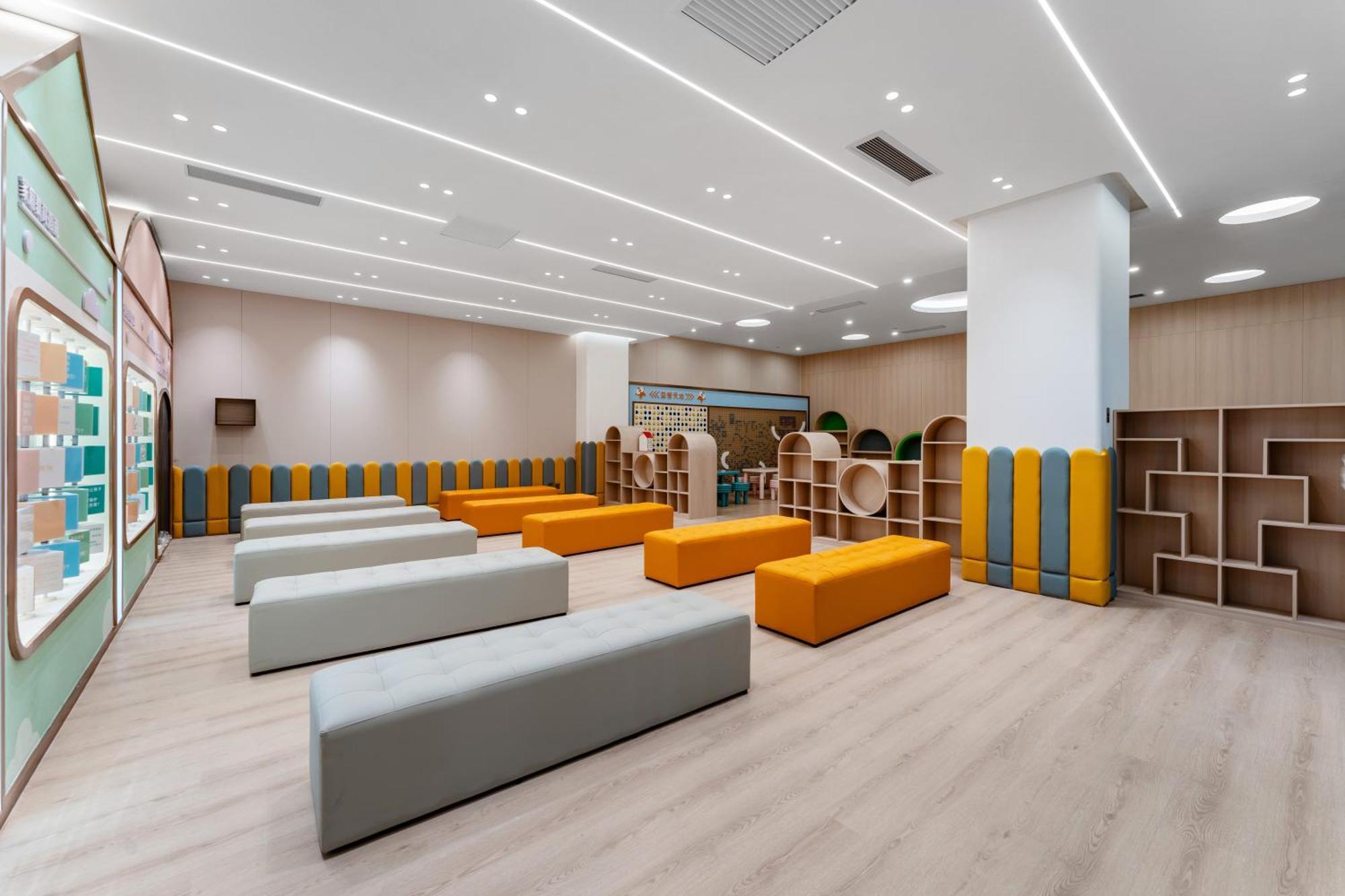 Liang Fan Holiday Inn Guangzhou Exterior photo