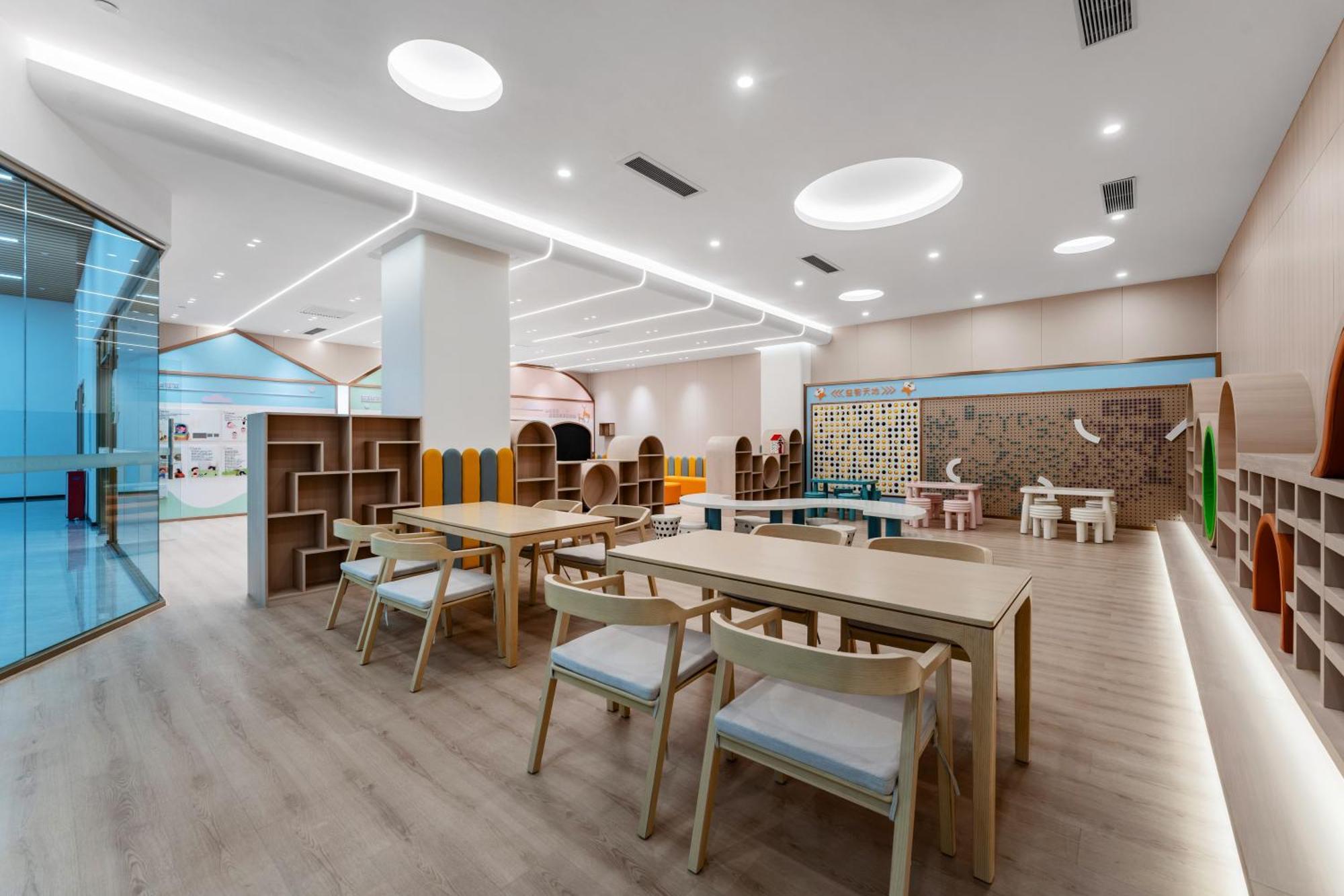Liang Fan Holiday Inn Guangzhou Exterior photo