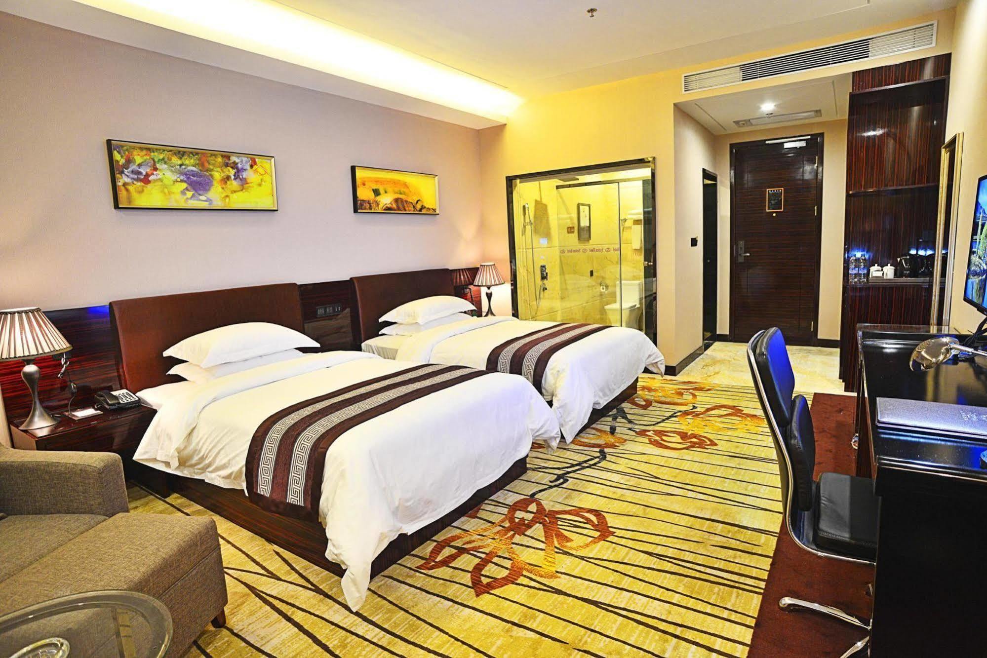 Liang Fan Holiday Inn Guangzhou Exterior photo